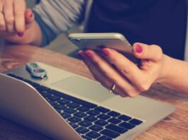 How to Protect Laptop & Mobile Phones from Dust & Finger Prints.